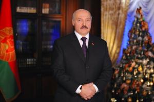 Что предлагает сделать Лукашенко, чтобы удержать специалистов в стране